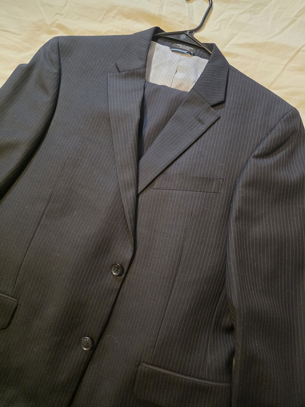 Tommy Hilfiger Men's Navy Blue Pinstripe Suit 42R Pants Are 36/34 - Picture 2 of 9